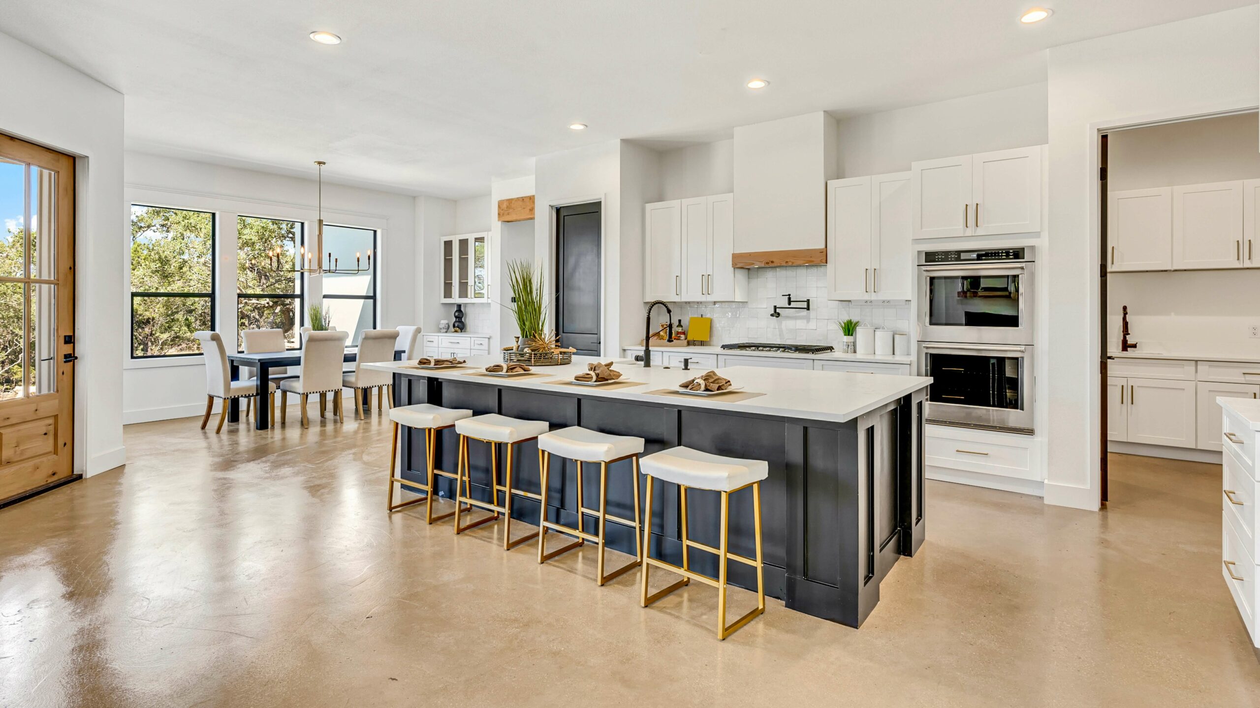 A beautiful kitchen made possible with the help of a professional plumber.